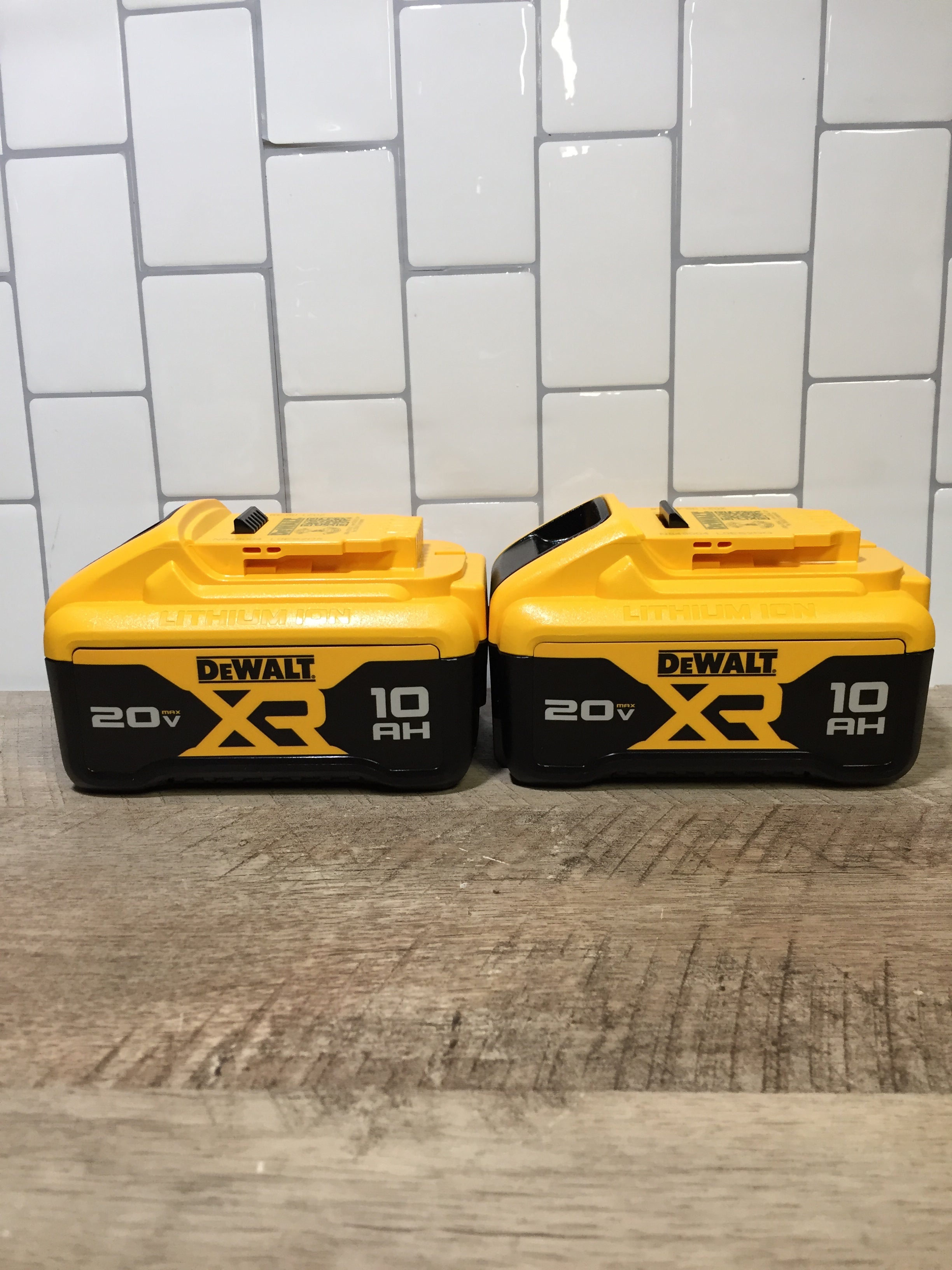 (2-PIECES) ORIGINAL DEWALT DCB210 20V MAX XR 10Ah LITHIUM-ION BATTERY PACK (7009242480823)